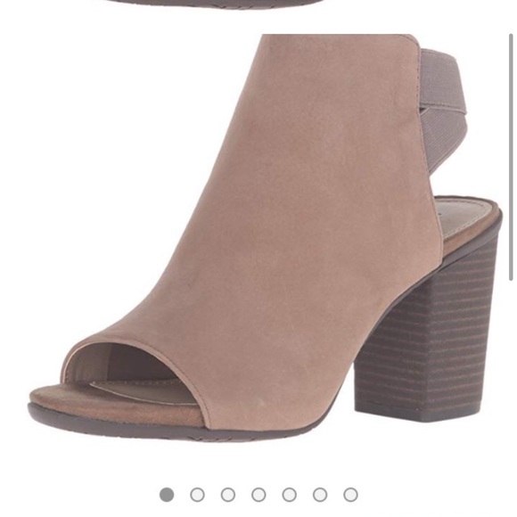 Kenneth Cole Reaction Fridah Fly Heels - Picture 2 of 9